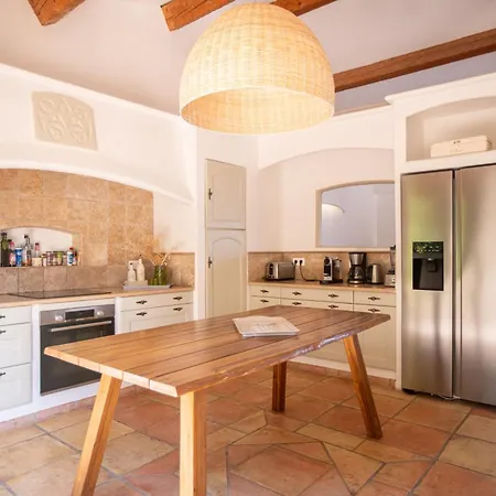 Magnifique à 100 M Climatisation Vue Exceptionnelle *