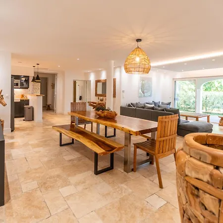 Villa Magnifique à 100 M Climatisation Vue Exceptionnelle Sainte-Maxime