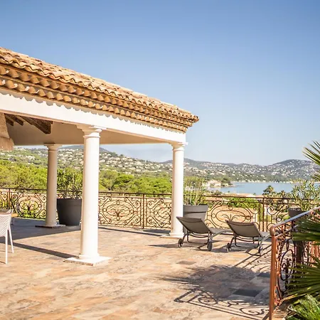 Villa Magnifique à 100 M Climatisation Vue Exceptionnelle Sainte-Maxime