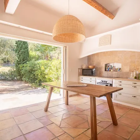 Magnifique à 100 M Climatisation Vue Exceptionnelle Villa *