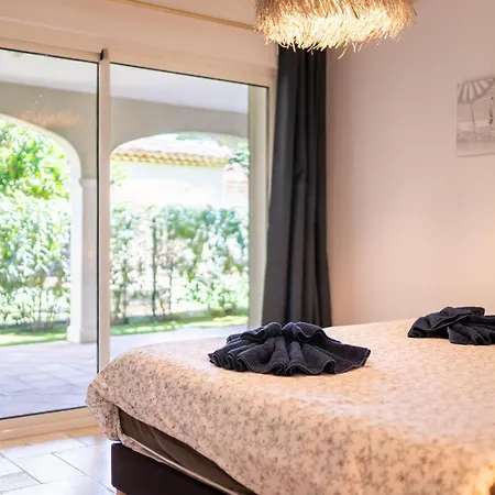 Villa Magnifique à 100 M Climatisation Vue Exceptionnelle Sainte-Maxime